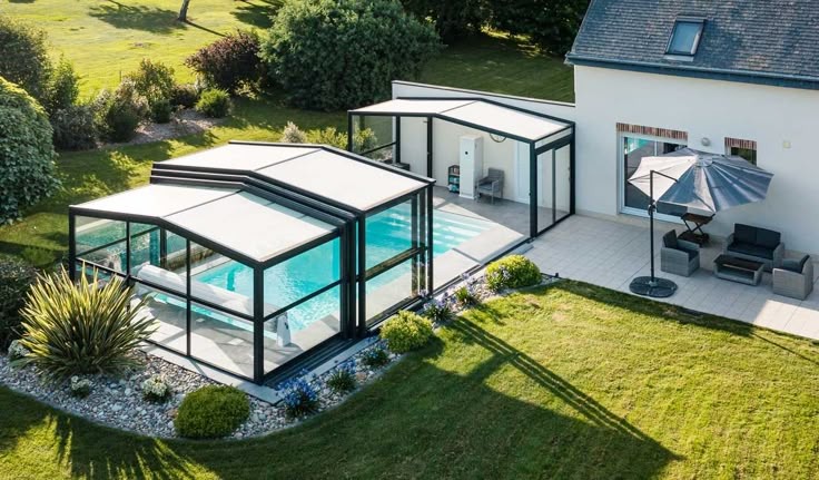 Luxxe Roofs Design
